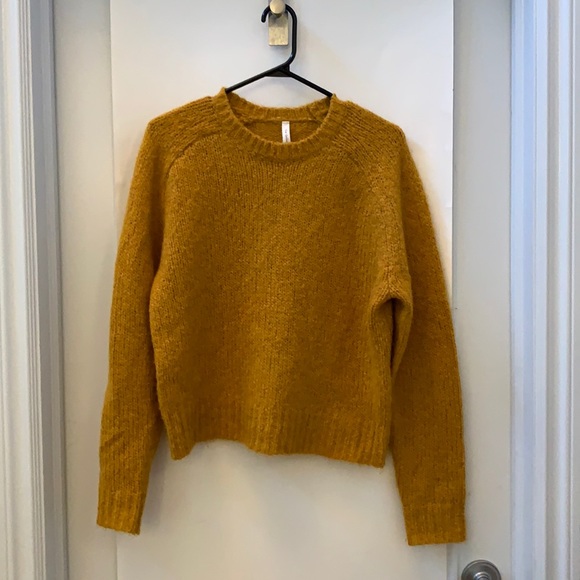 The Group by Babaton Luxe Crew Sweater - Picture 2 of 6